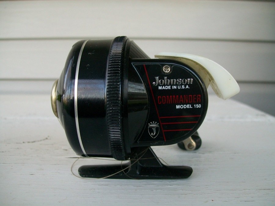 2- VINTAGE JOHNSON Country Mile 6 & Century 115 Spincasting Reels