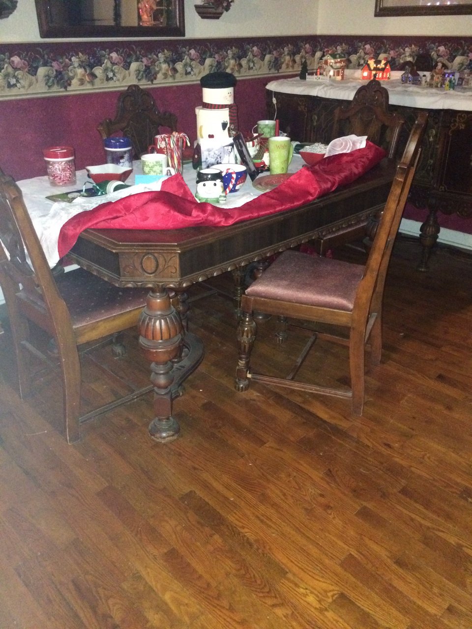 Bassett (?) Dining Room Set | My Antique Furniture Collection