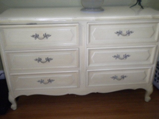 I Have A Great Henry Link Bedroom Furniture Set And I Am Nee