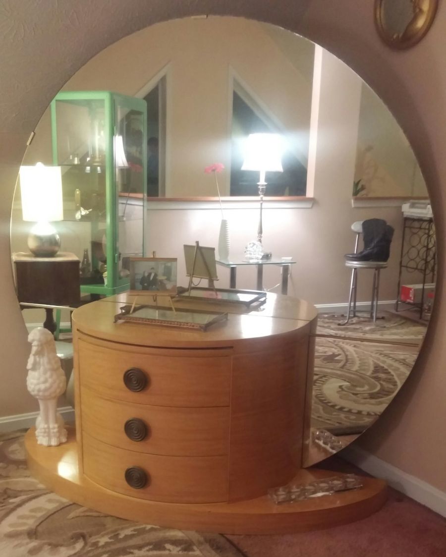 Deco Dressing Table Vanity W Large Round Mirror Mirror Is 63