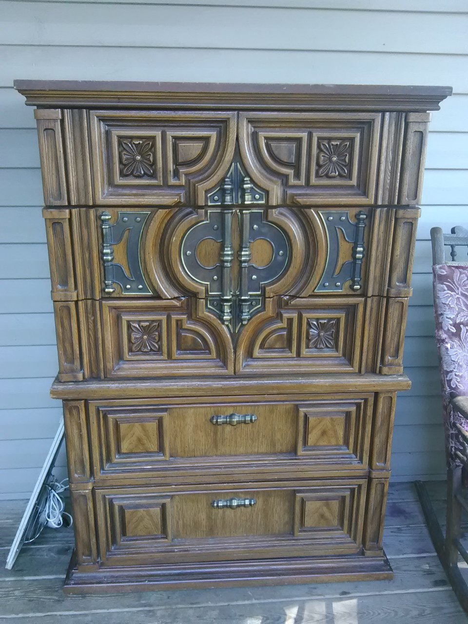 Chest With 5 Drawers By Bassett Furniture Industries My Antique