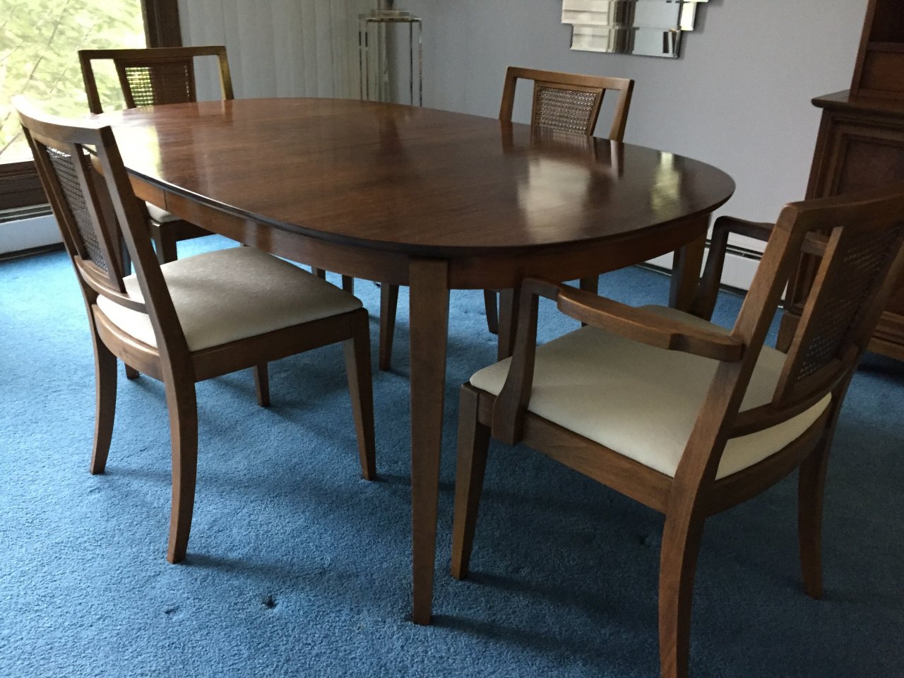 rway dining room table