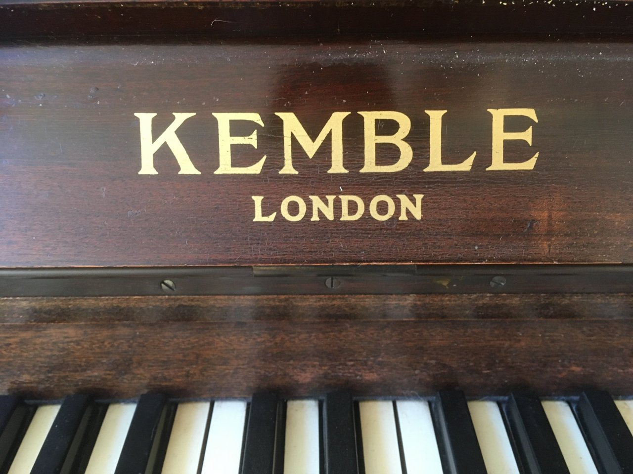 Mente Ejecutable Sympton Hi We Currently Own A Kemble, Serial Number 794830 (needs A Tune And Has  Ke... | My Piano Friends