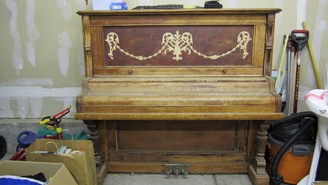 Hacia atrás Noreste Dos grados Antique Sears & Roebuck Piano Want To Sell. | My Piano Friends