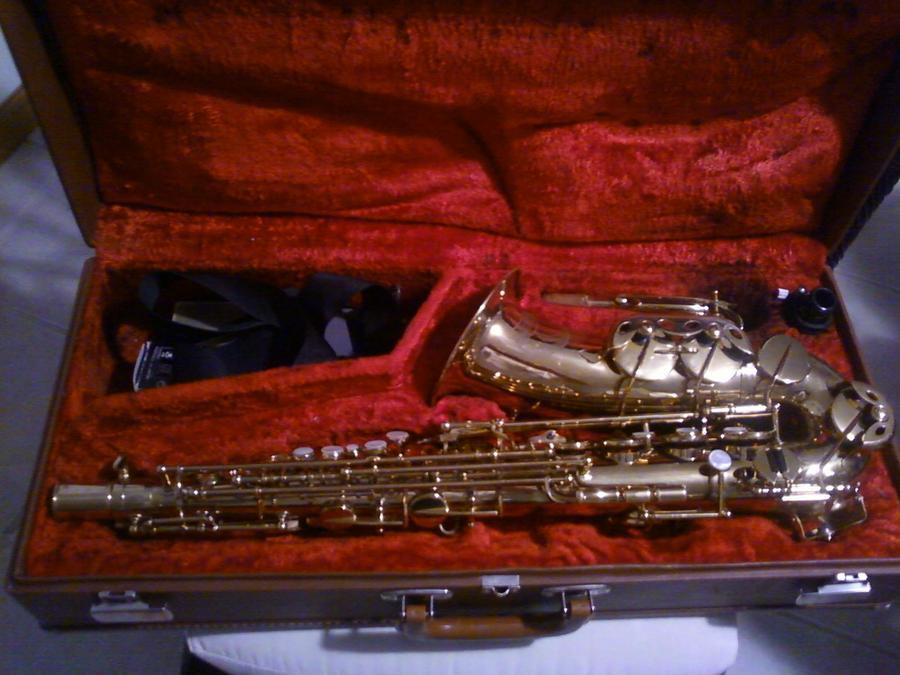 Number location serial saxophone Armstrong Saxophone